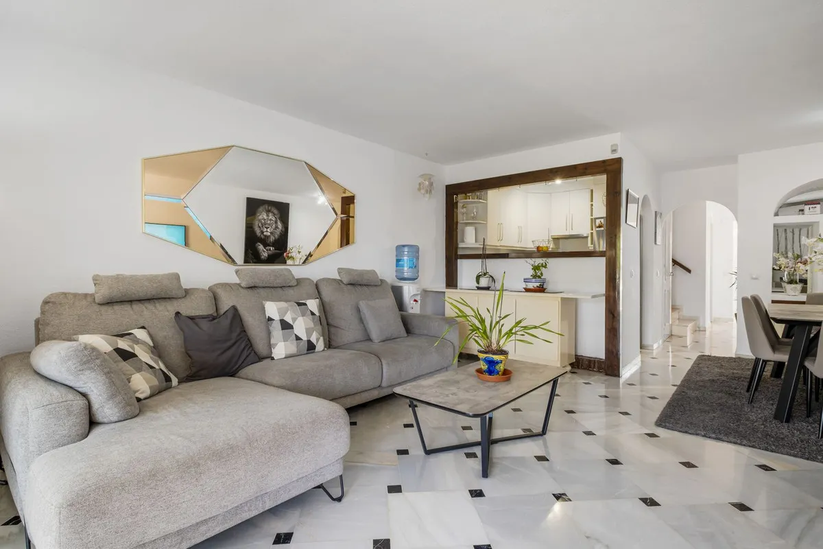 3f07dbfc-1a63-42f8-ac30-057ccb3ec655