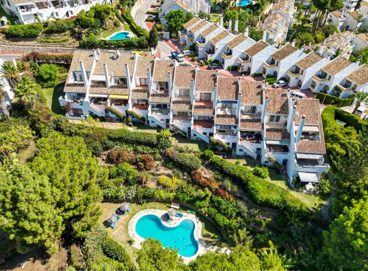 9751f3ac-5422-424e-8c5d-2b54d57f36f3