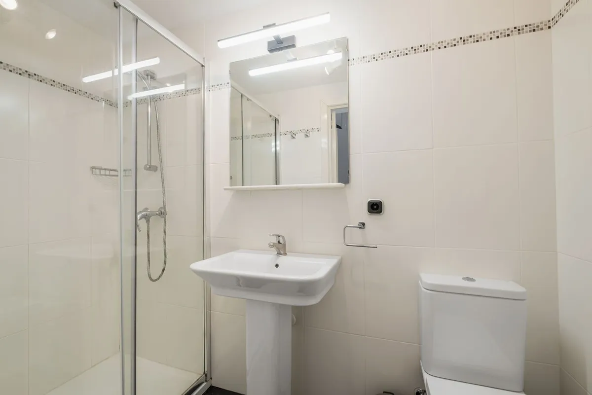 e6151e65-5bf8-4ddb-b619-3225a3f121aa