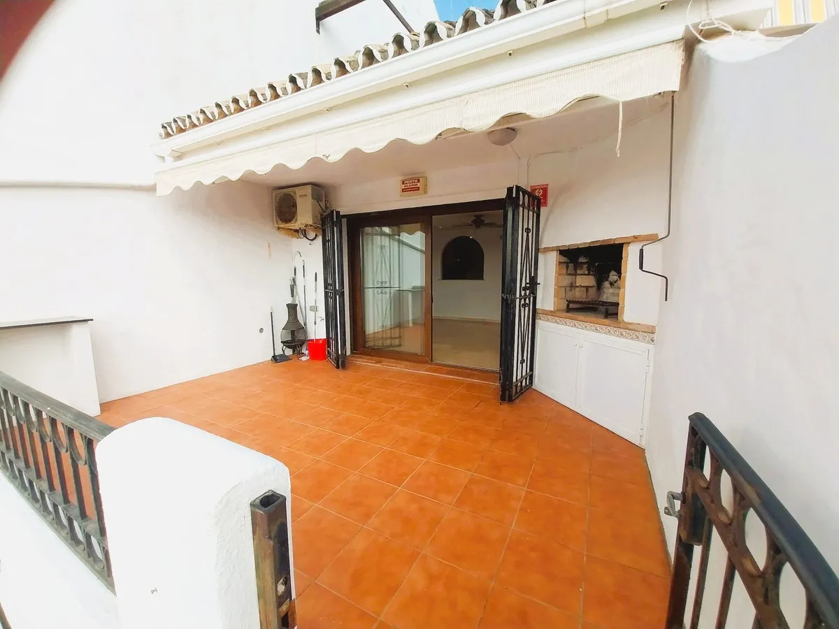 33d9804b-5df0-4604-bb15-291420e34844