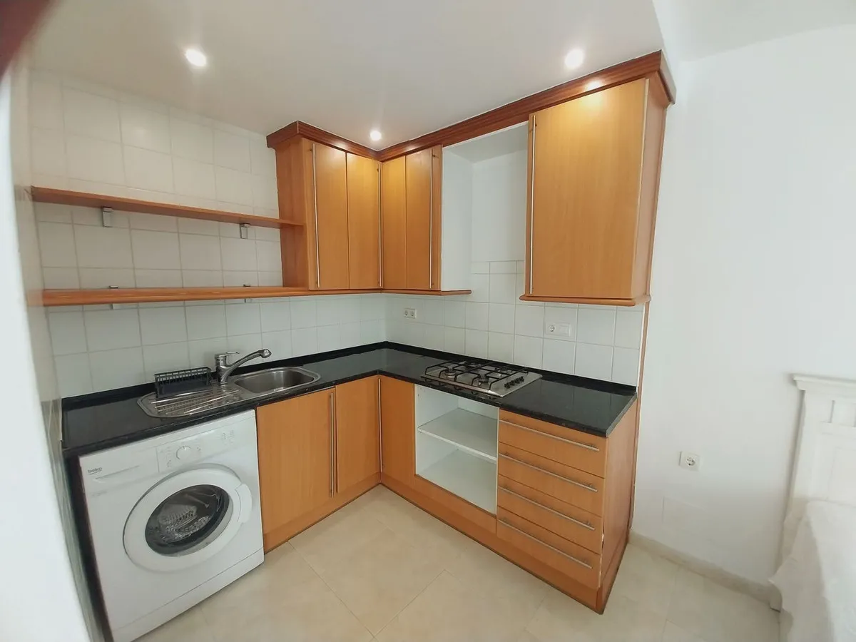 a8211c00-6a36-4ddf-8a89-b24e9e28f843