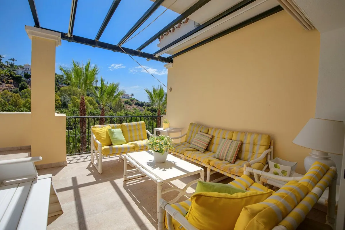 4fdd13bc-e6b8-4b94-9b8e-223e6d895bbd