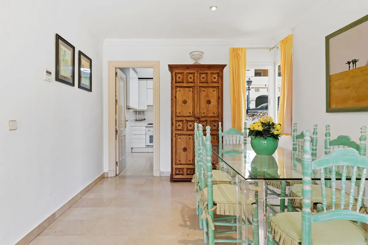 a12f5d39-4c71-429f-8938-48b53ed46b33