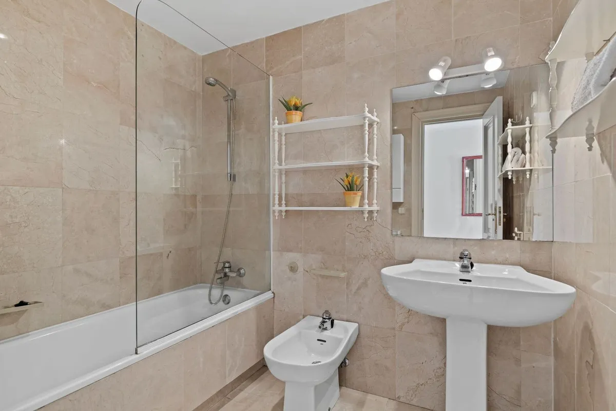 ad9fae19-e059-49ff-b12c-8f31eaeb8a9f