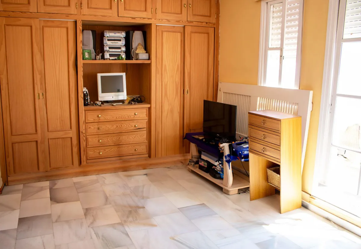 98fd5bfa-e77d-40a3-bc30-647f3b5c8719