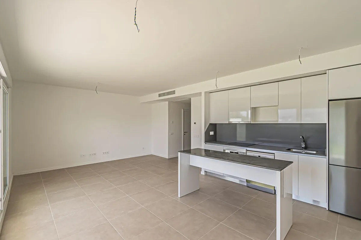 25a74f9a-5957-444a-8bdc-f1273dc0f068