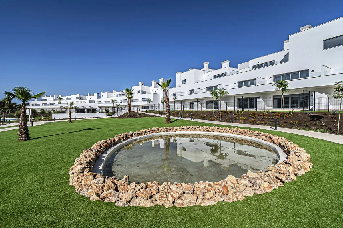 568f24fc-12c9-43d1-b848-60f045b231bb