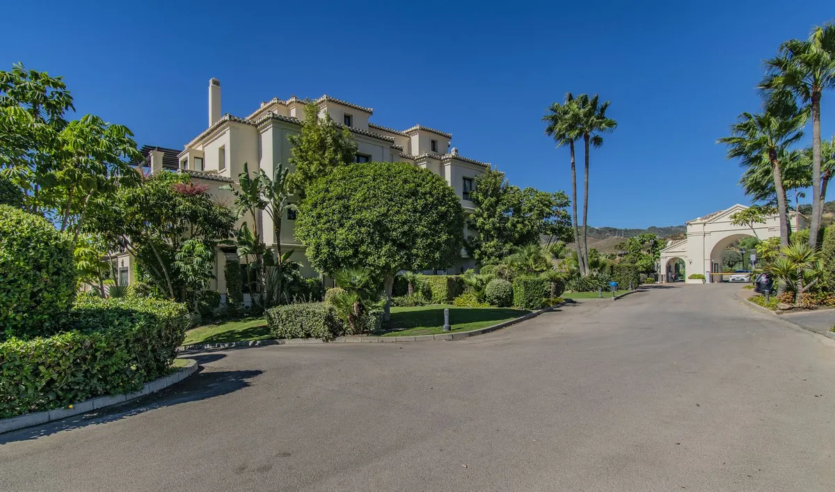 44dfa03d-65d0-4013-9abb-a3233f67729a