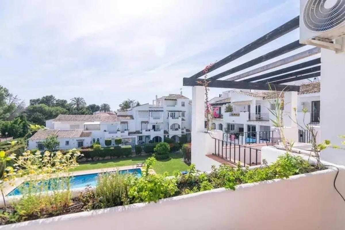 efec2110-3013-4031-b9fc-a968adf98a96