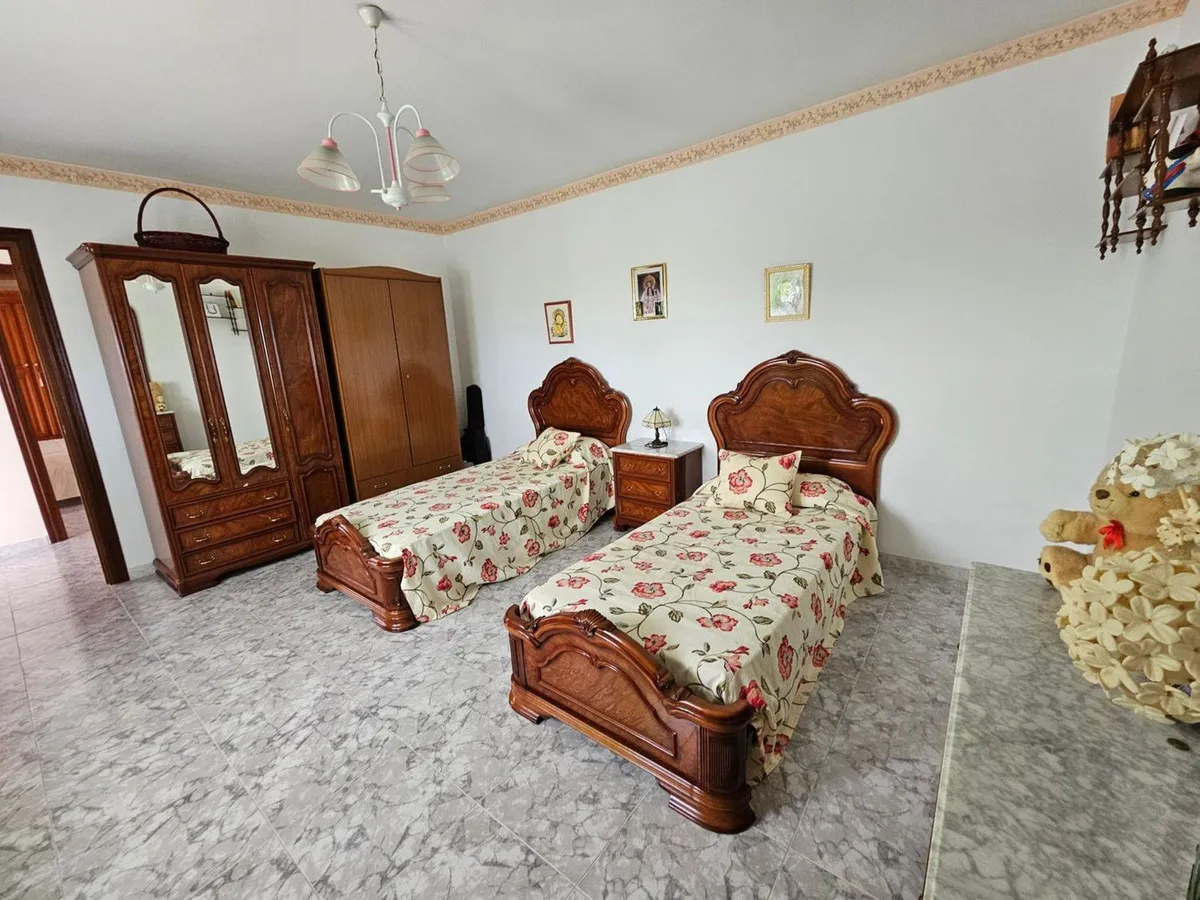 8c6ef1af-3ea1-4f3b-977c-6c7bd01a5fa6