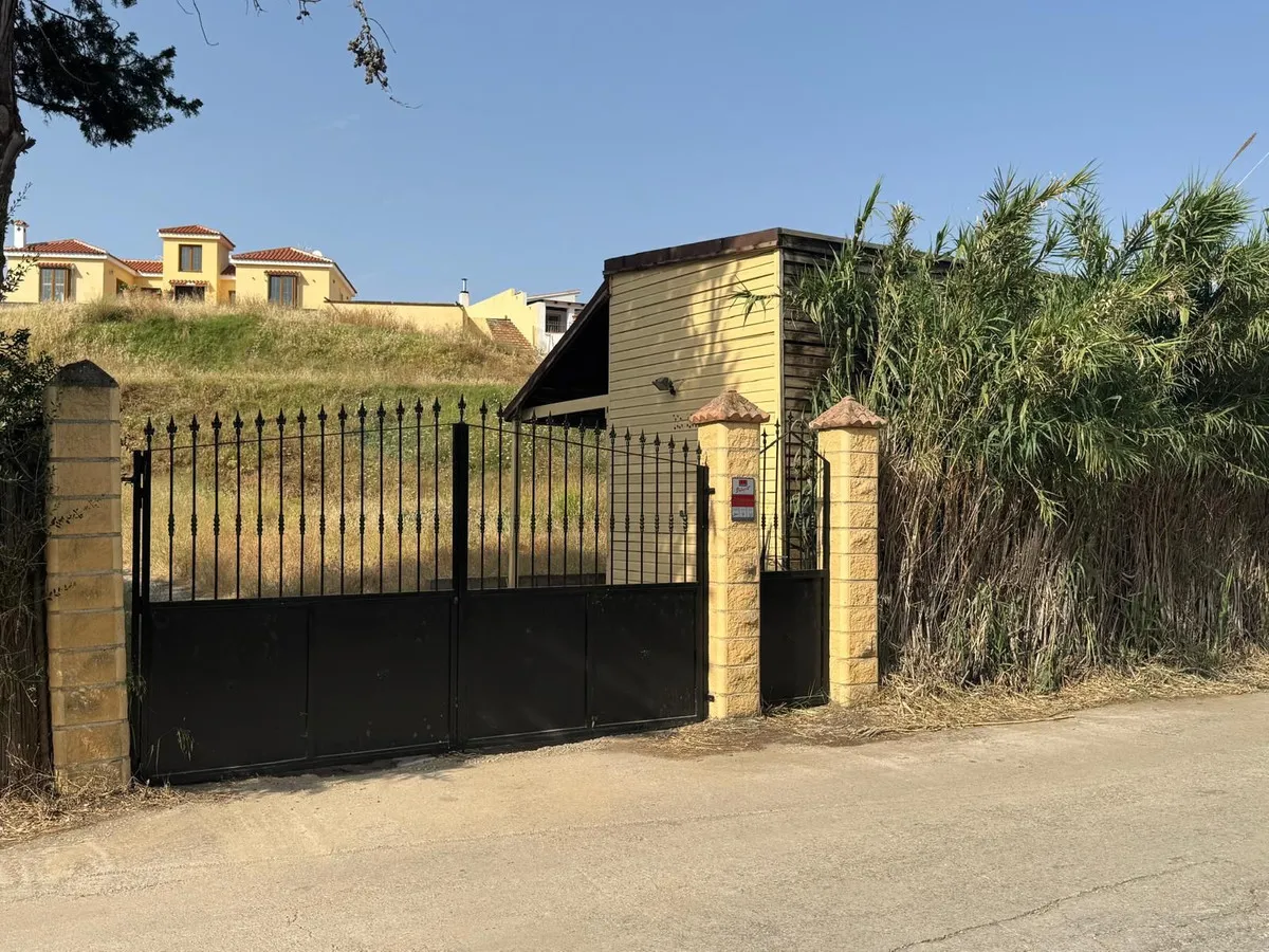 2e06248b-552c-4f52-8b00-efce4d25bc53