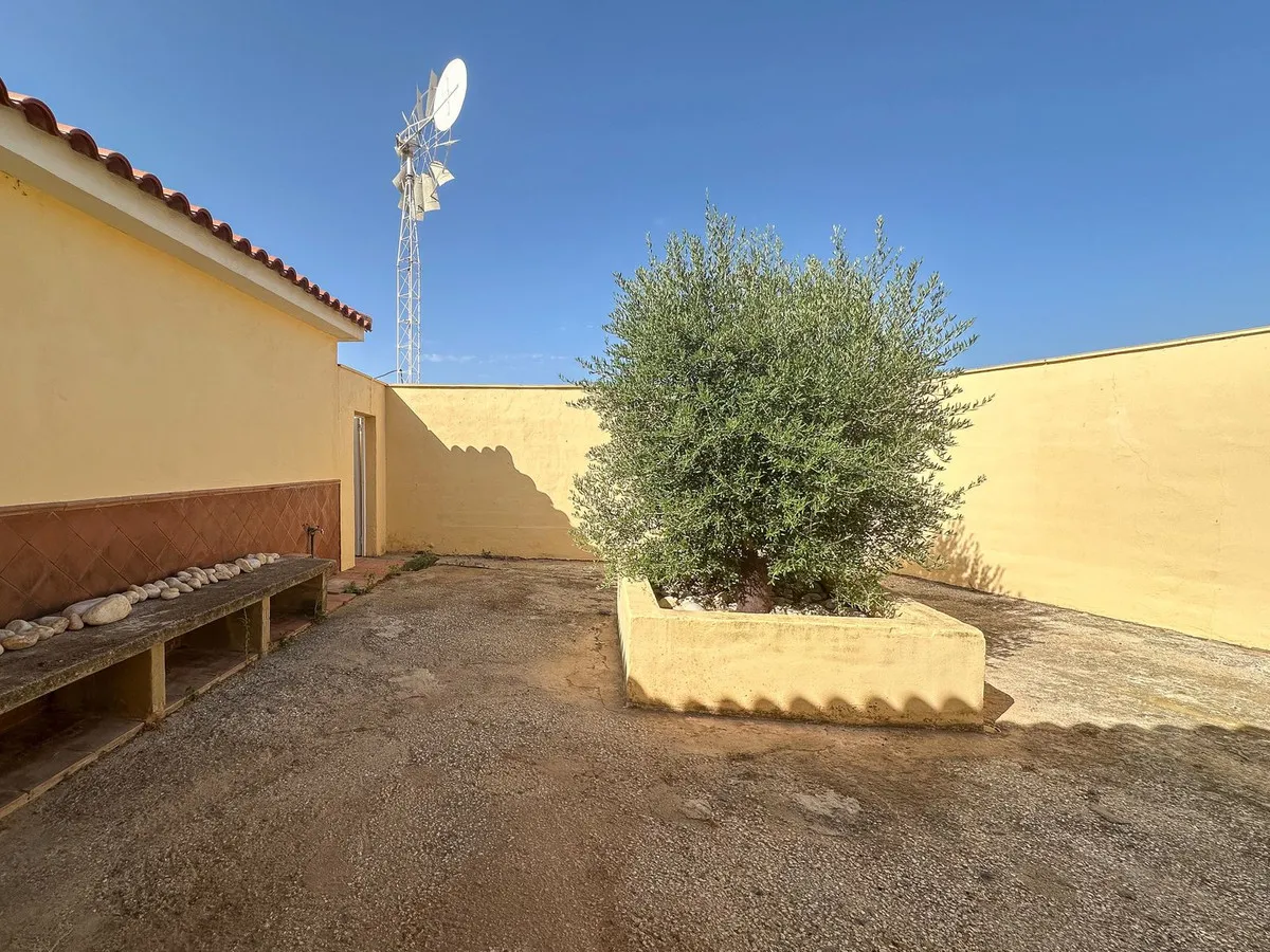 e2e08fae-cef6-48be-951a-ab0c292436ab