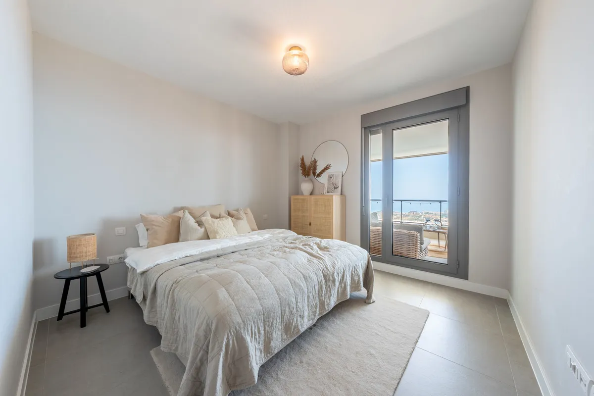 2a4f1581-b1d2-4850-b5f6-16f0816c3426