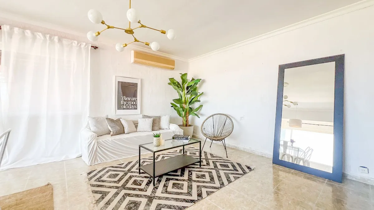 2db8d2ec-1ff1-47cb-be8b-d817879df90a