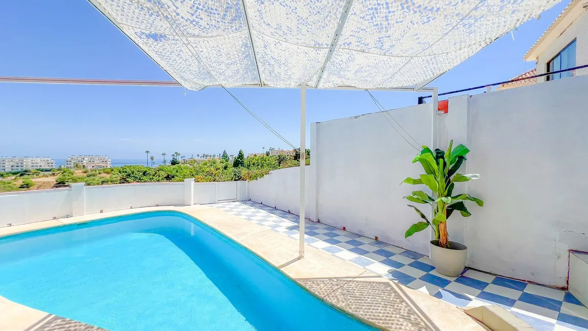 6ab81b11-75cd-4ac4-adc2-251d013dcff4