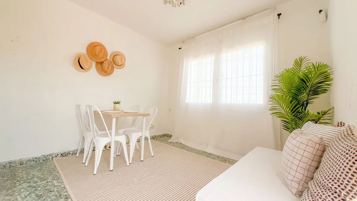 7bb30e6d-597d-4a3b-b9a8-f3411511456e