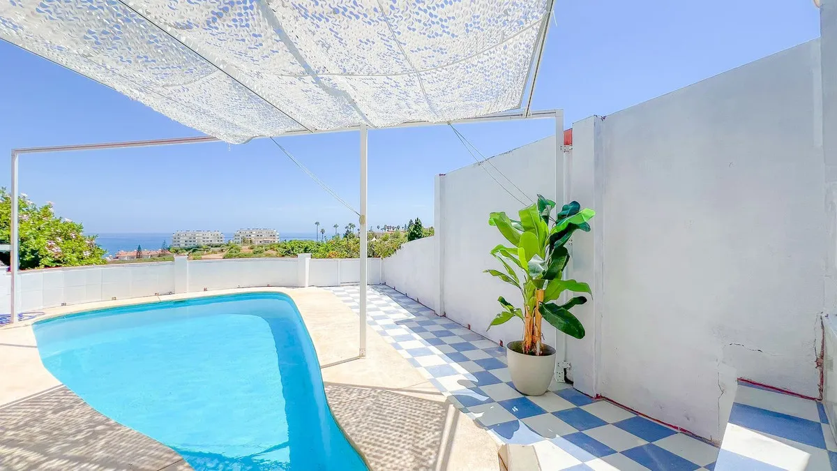 ab52222c-9e97-4c65-ba2b-b87f82f3e666