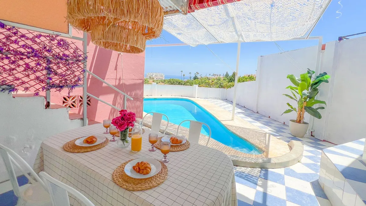 e2a6cfa3-7f03-4b17-a42e-28edbd43a9ca