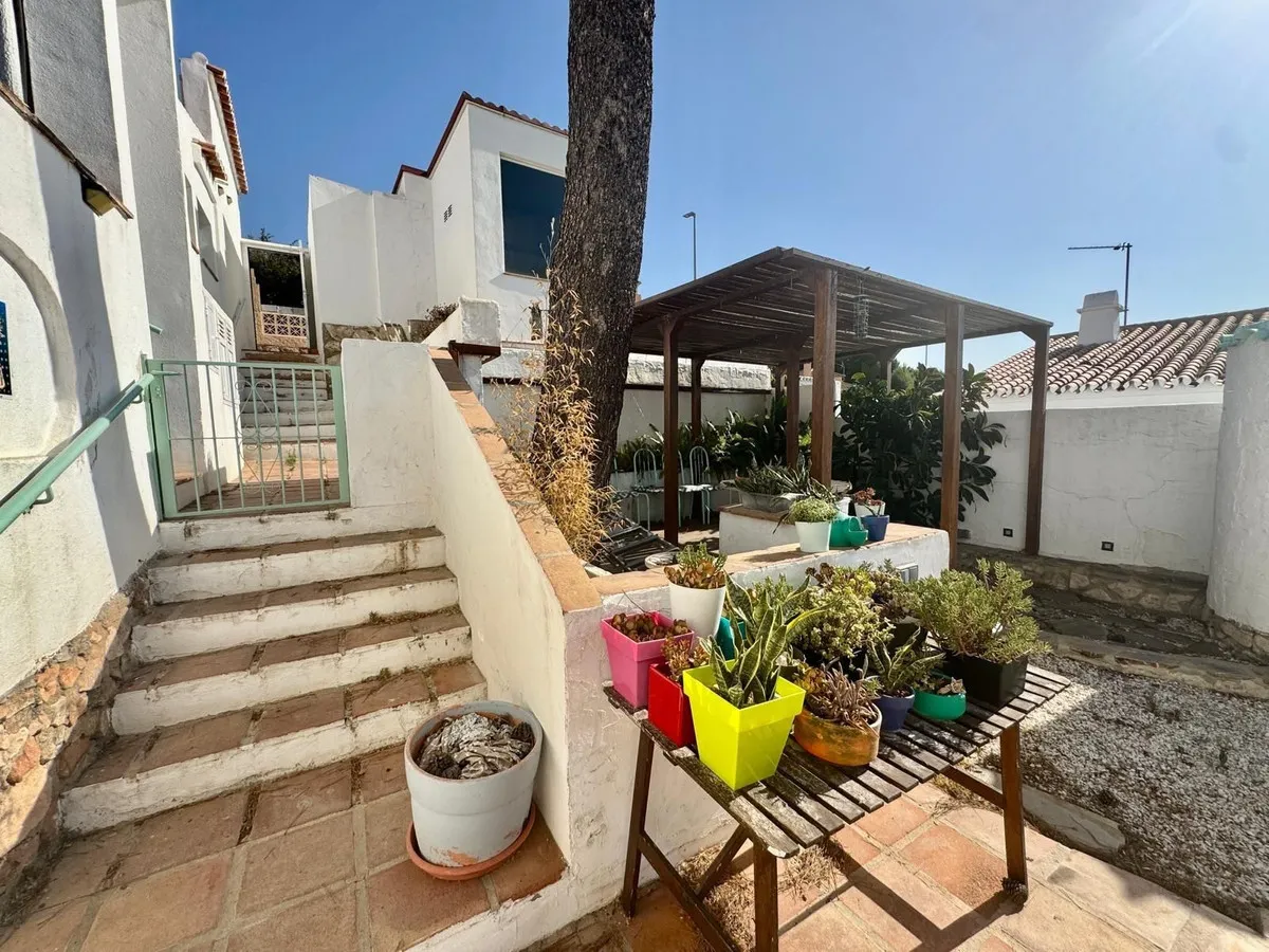 0ba18ac6-b239-4a5a-8890-f62c18c7b142