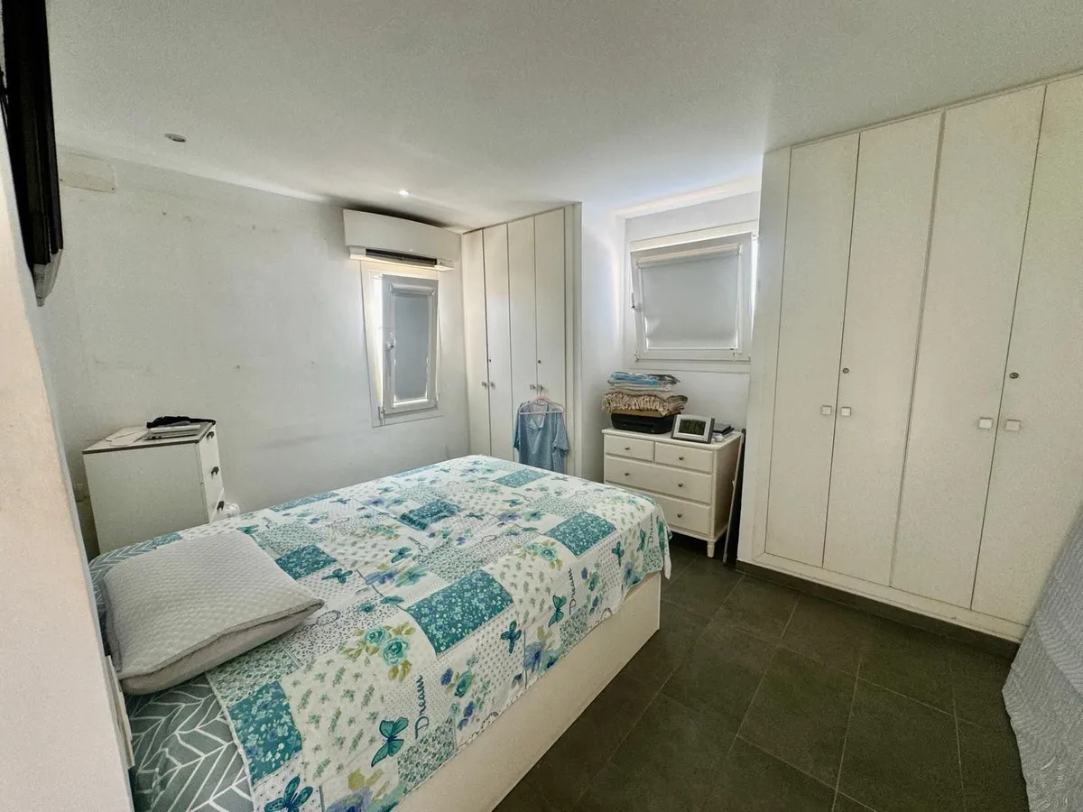 67f482a2-7cec-4e50-8c4f-0b0d121e918b