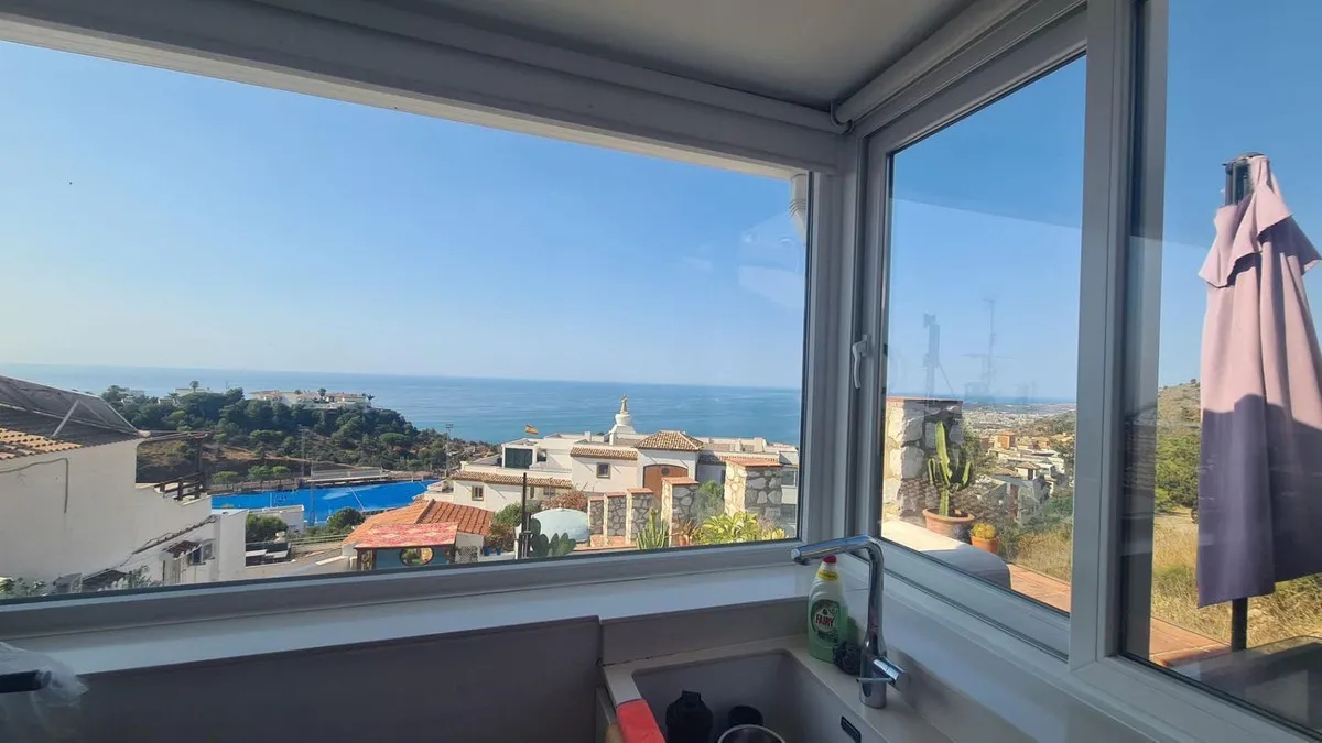 af0fa698-088b-4321-a7af-696012213fa0