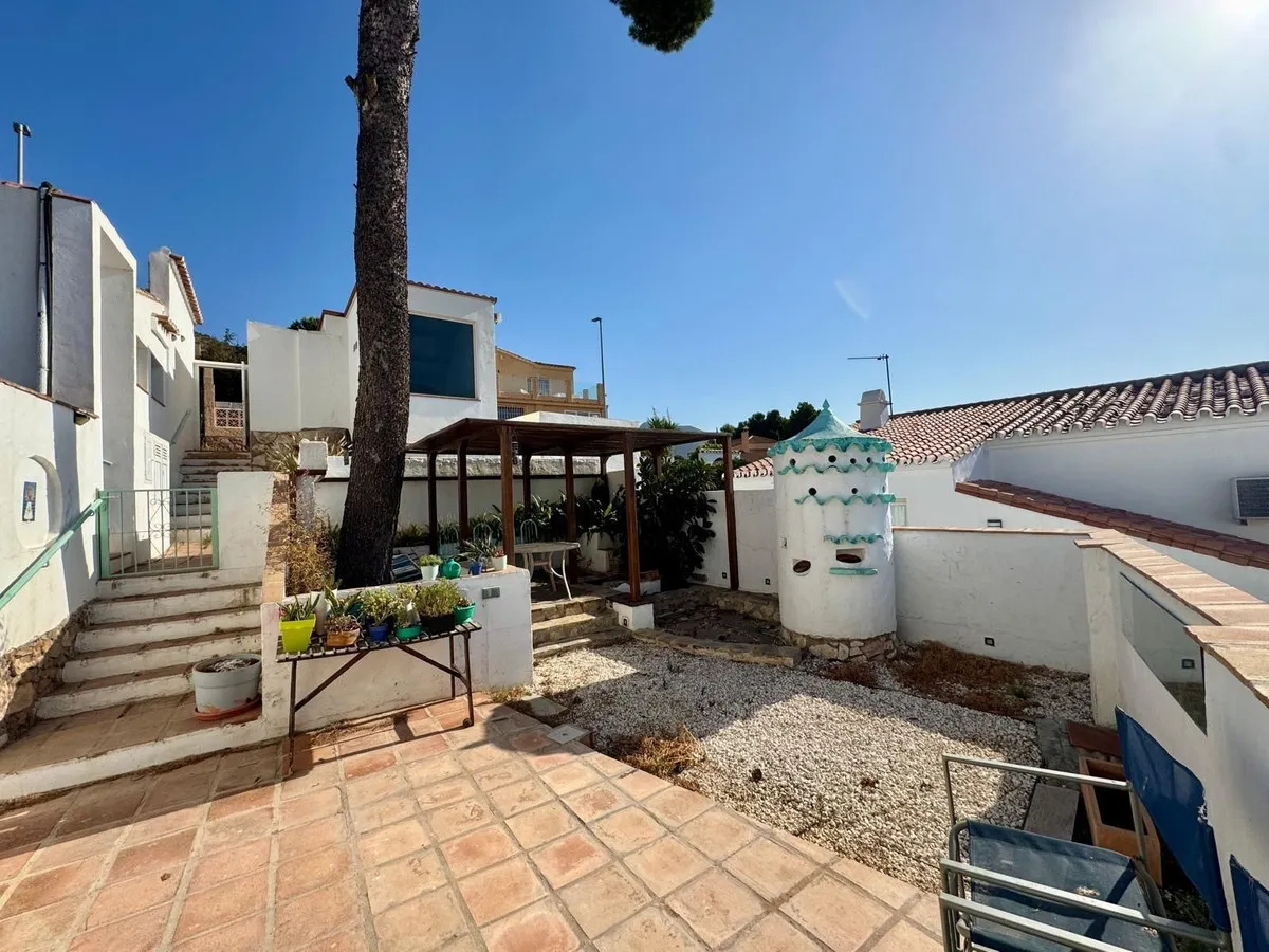 aff4beb4-13d7-4e3e-a102-191ce71d20ac