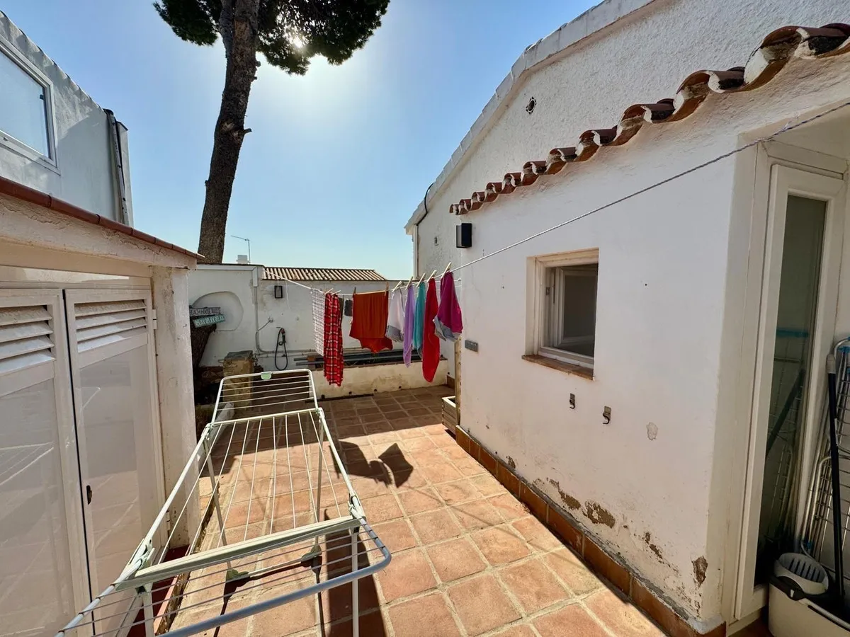 b7b81fc0-044d-41de-8787-3cecaa4b57de