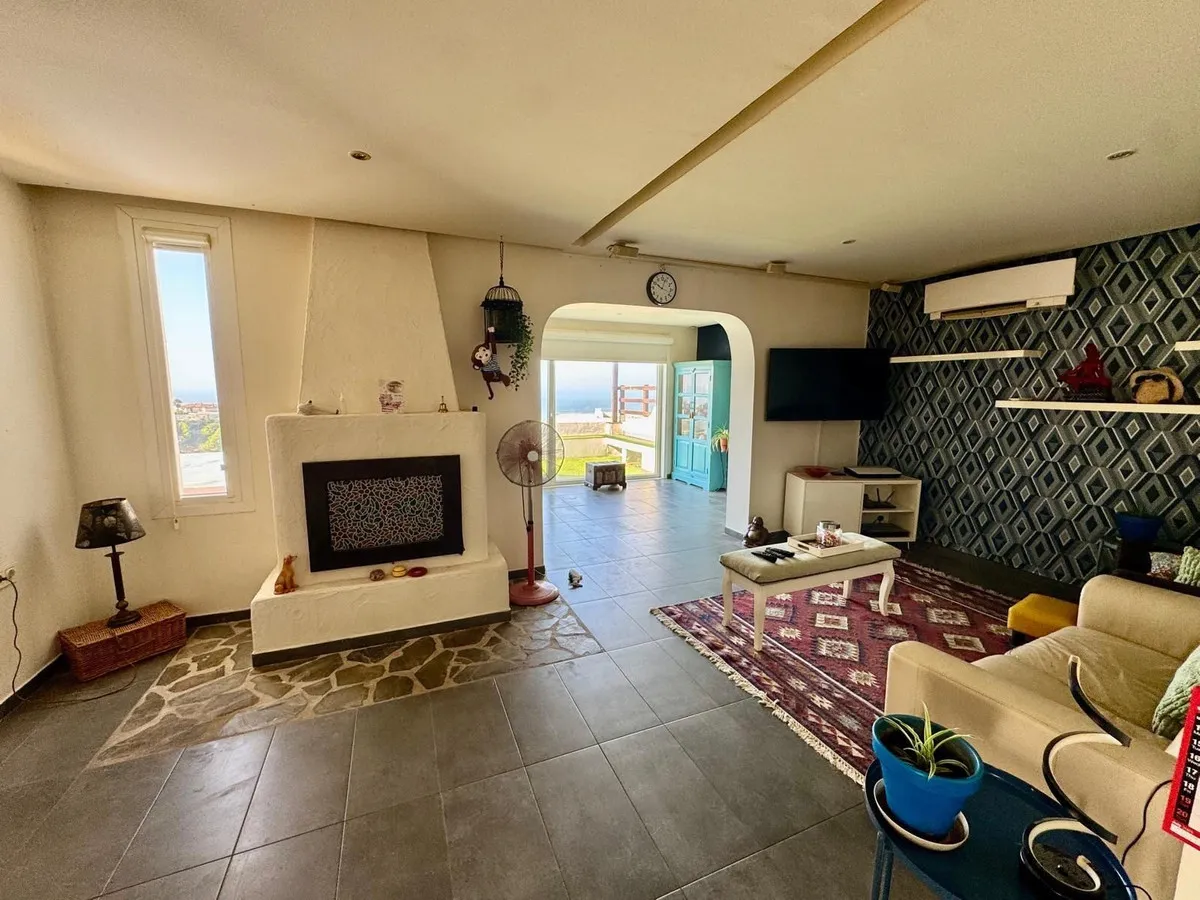 eebdeffe-c115-486c-9a0b-fd565bf226e4