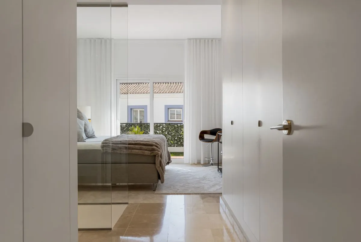 99850681-656a-48c9-a991-3b0c08ef8373