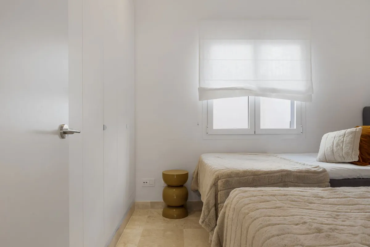 b813f3ca-cf81-4dca-9571-854cdb7bb35c