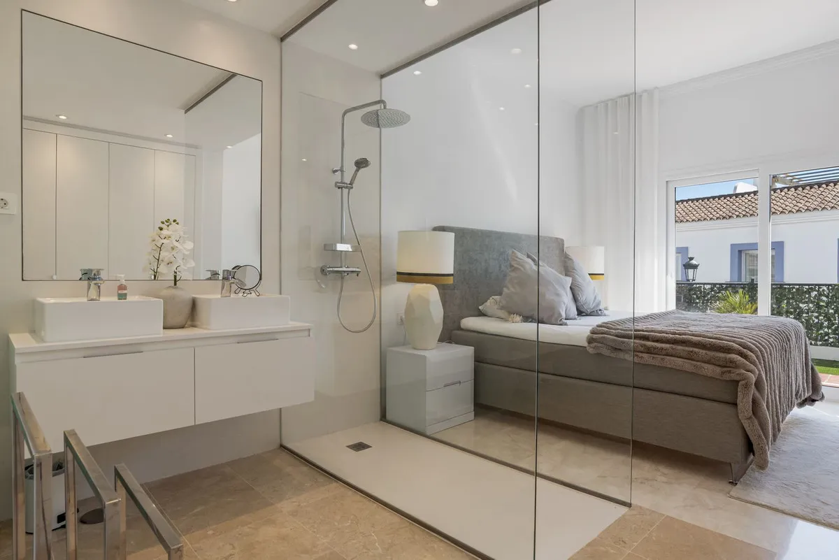 cc40ad32-85b8-4c2e-a07a-dd02a10541bc