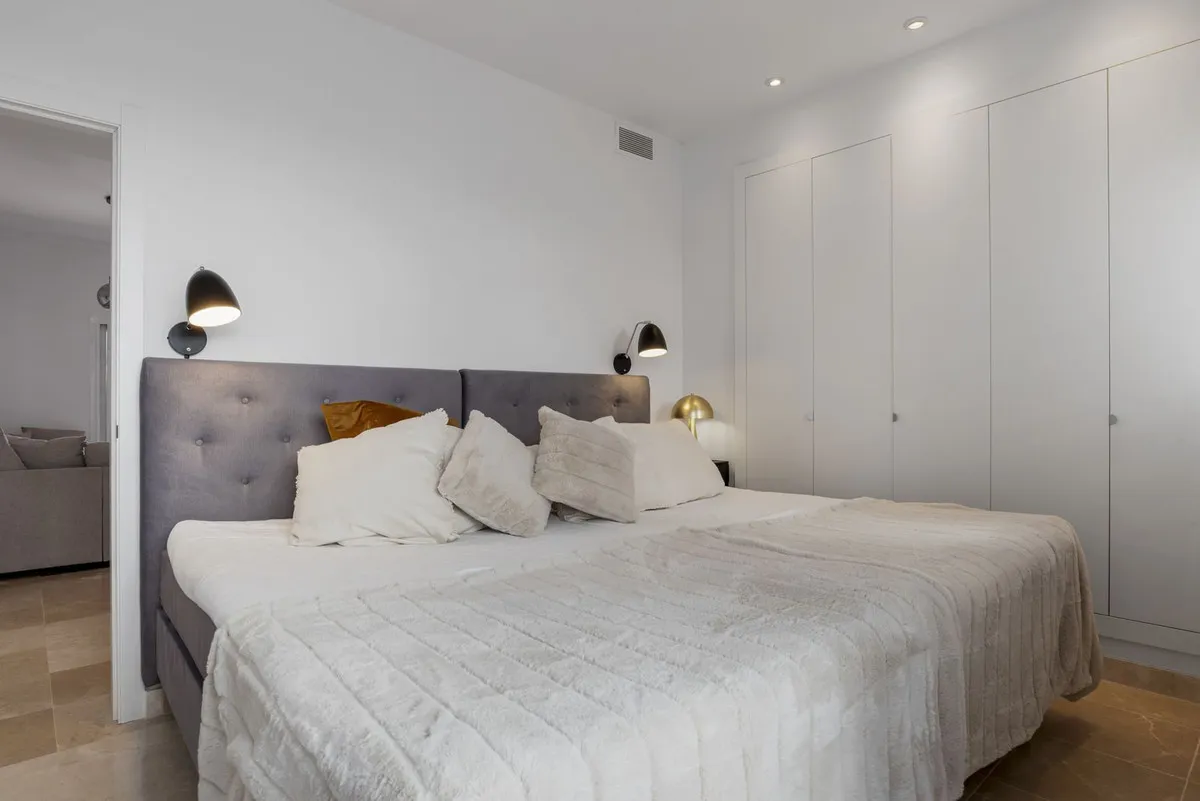 e9ca04f7-b081-4921-87b0-645f828f8715