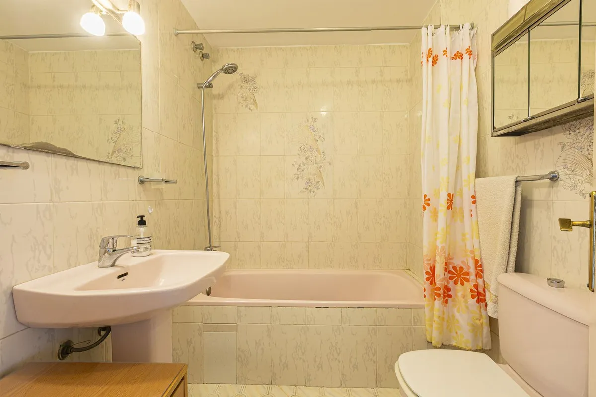 630ab8cb-948a-4d3e-b865-e906299feade