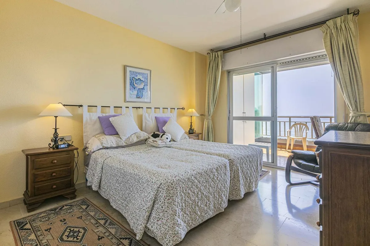 eb496e87-f3b8-4a99-bafb-916d13221c0a