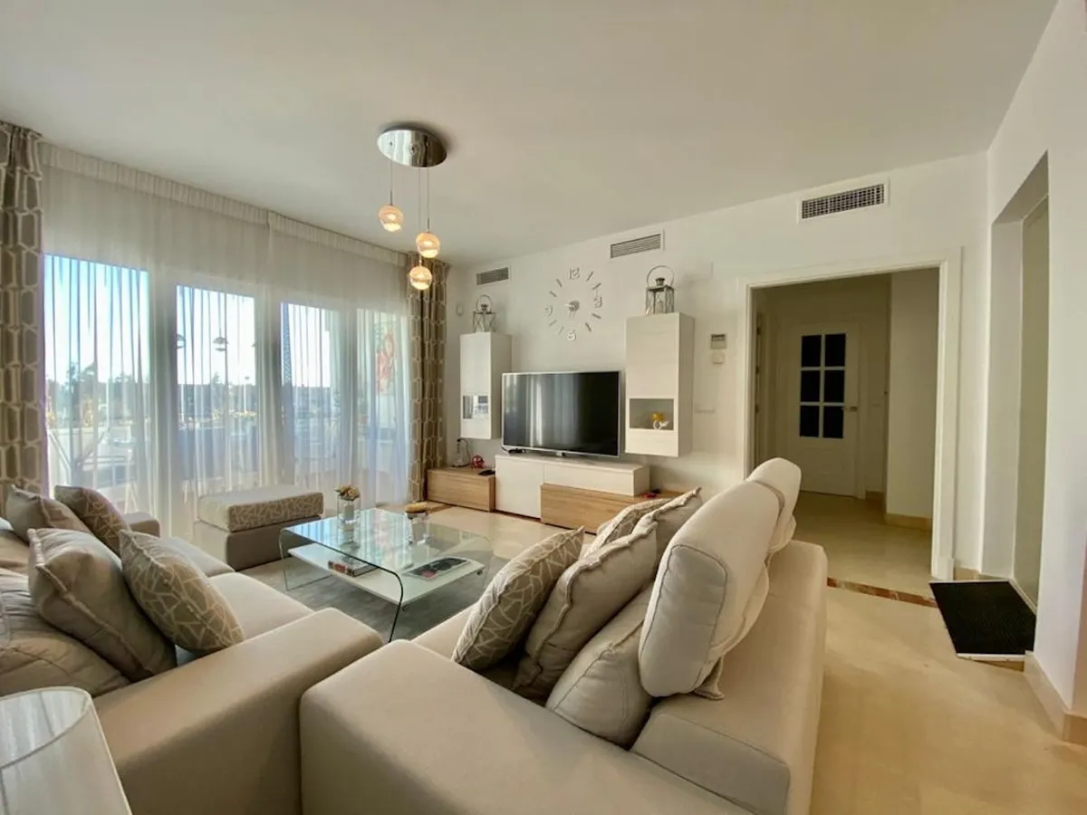 16933ebc-c8d7-484d-88e3-a3ae65265ed4