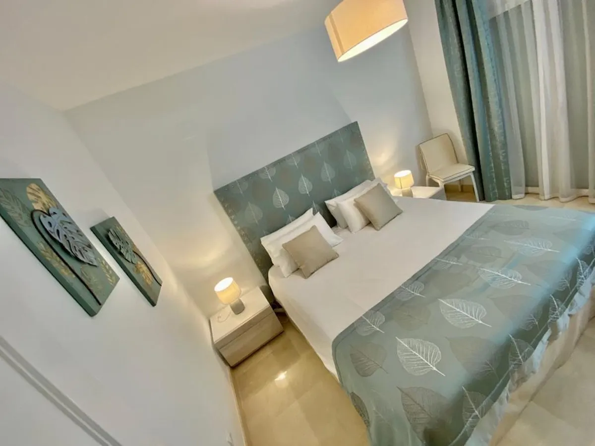 de1c4358-421d-46af-8cb1-7ca382fdfbe2