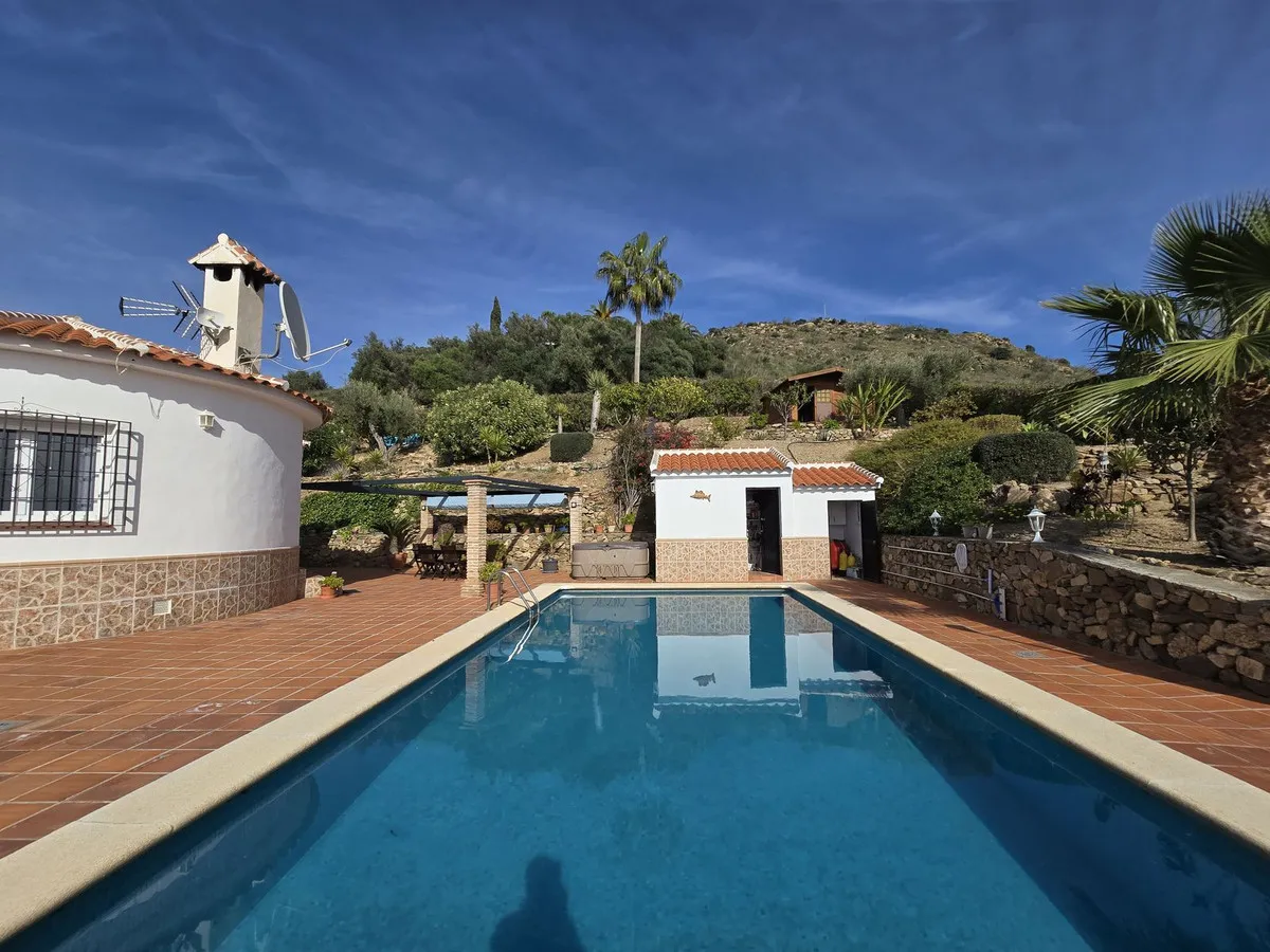 3027371b-b750-4bbc-a6b7-7dd7d4f81a38