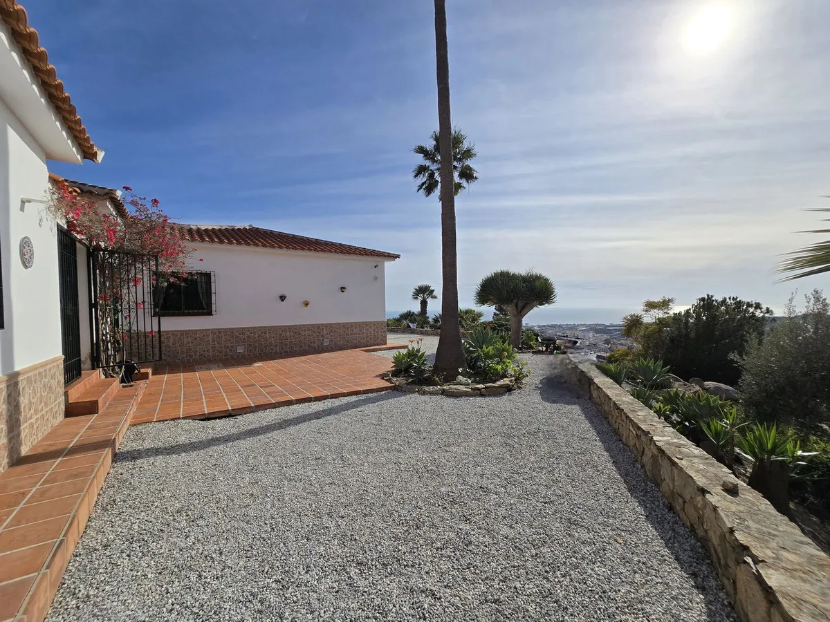 703de1a5-6281-415f-86ce-eb8a20d80f53