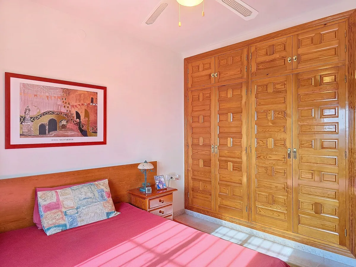 74fe4ad0-c9b6-4da3-af8d-279771586404