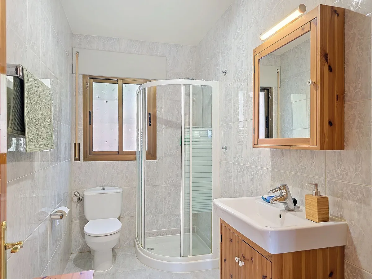 83a251d5-e4a9-432e-bf86-b5884c6b24c8