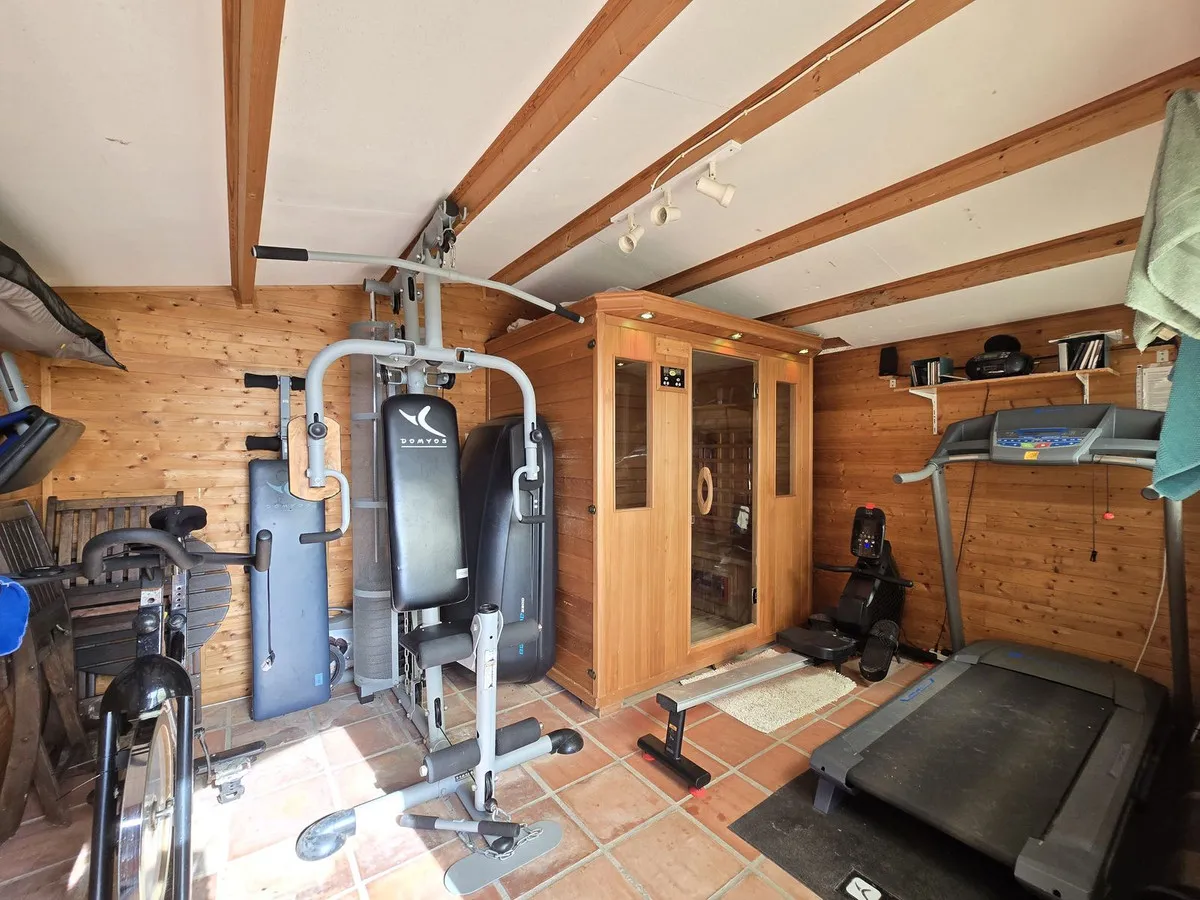 8f25c0ba-0c24-4d85-9067-5d5517a81915