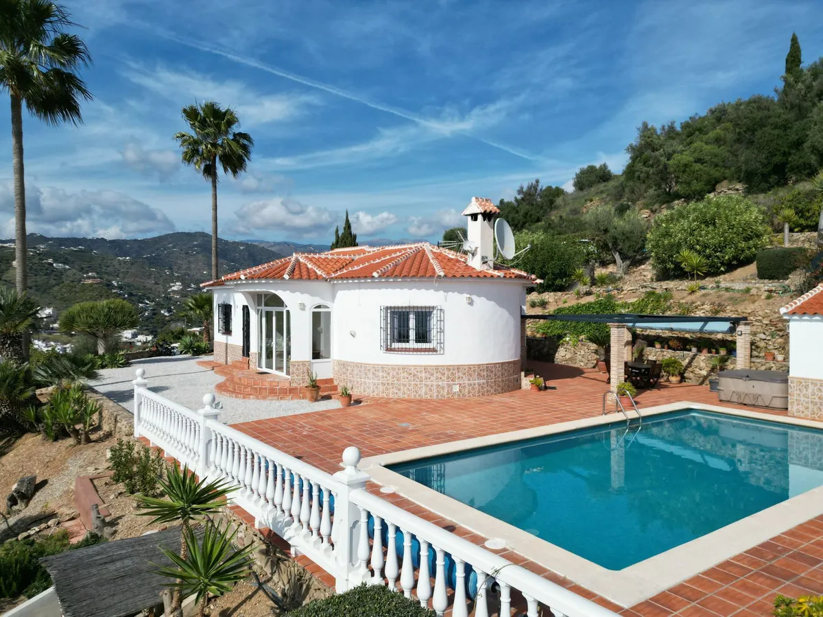 e1ef6caf-b840-411b-95e8-e9f37956e051