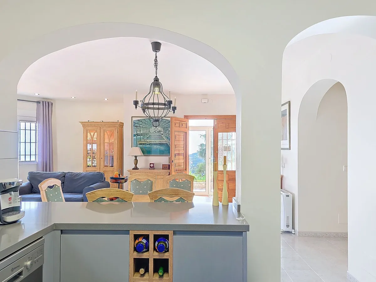 fa0bd33c-7679-43f4-8970-e34b24cc7bab