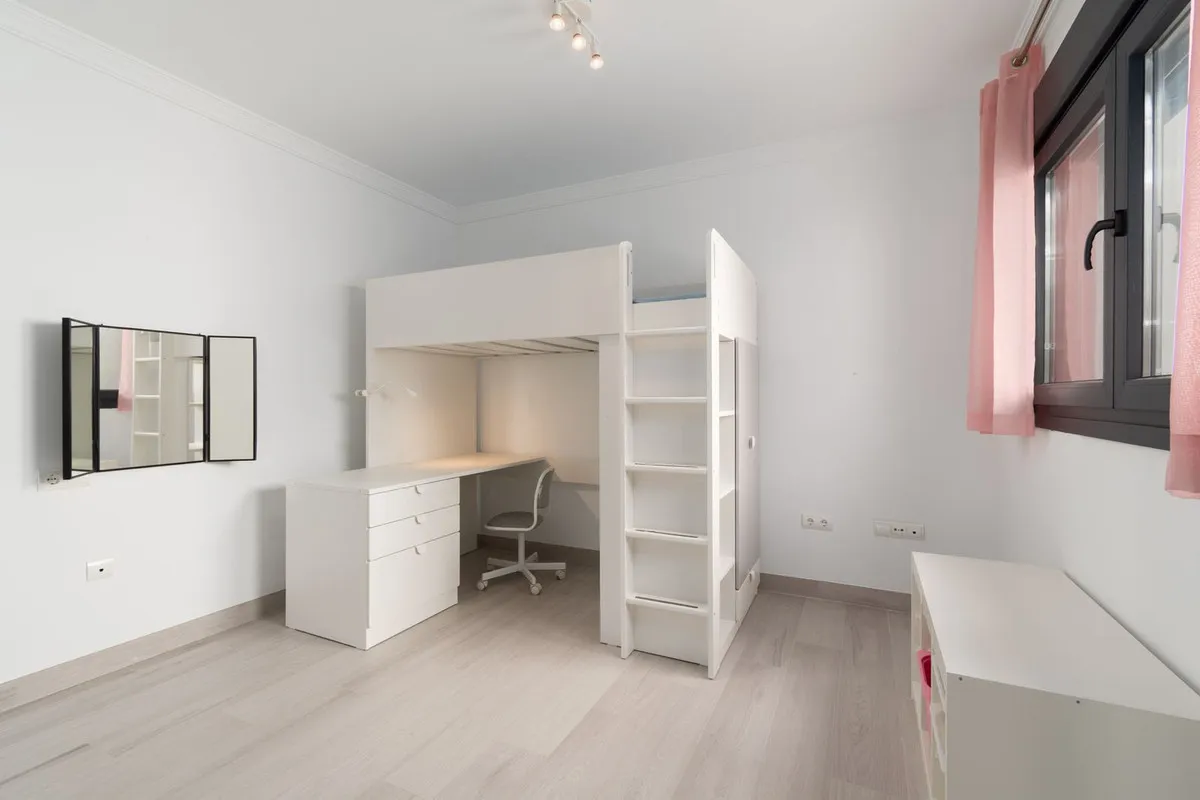 3bb56156-be3c-4abc-b62d-a4a484609c83