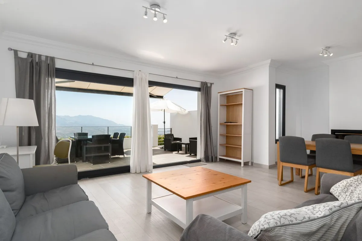 de6438d1-78aa-4a0c-8b38-e08f2e183516