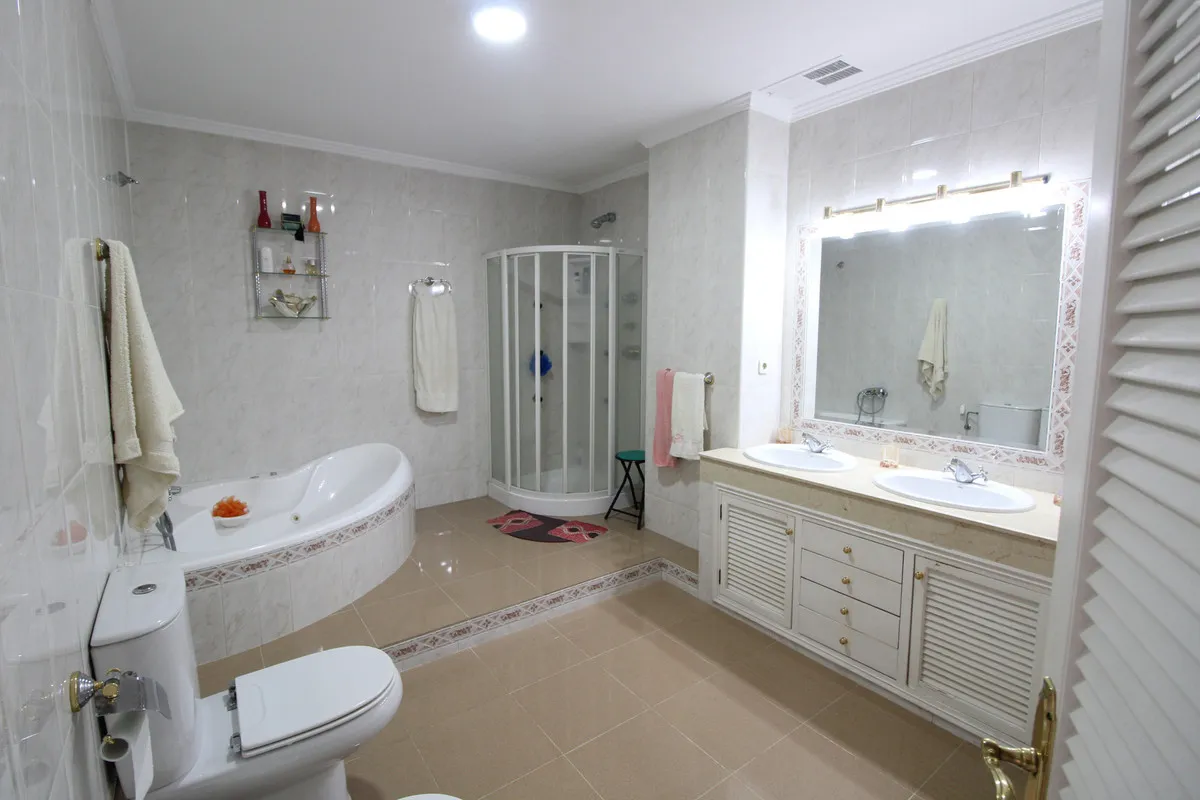 a84b03d6-a736-4d25-ac1d-5eb8aaee54c0