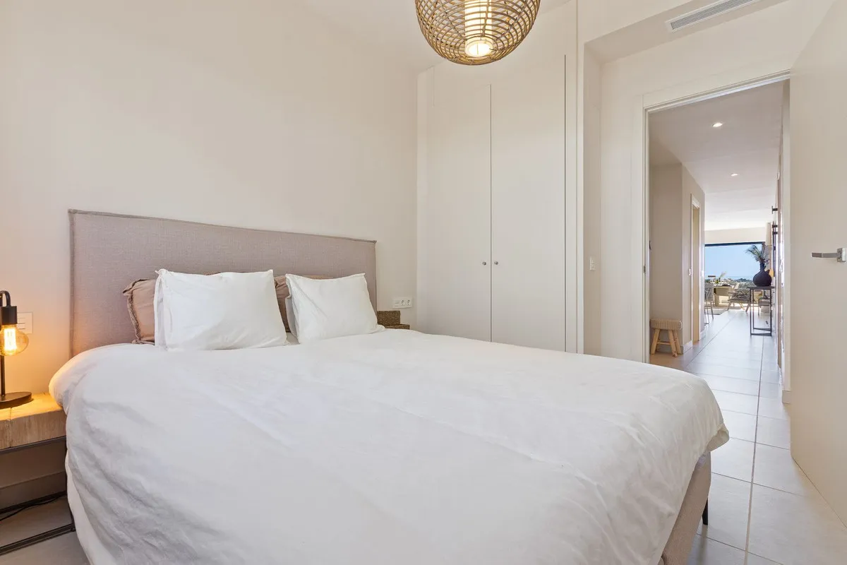 9ce05e49-c064-4f7e-beaa-f1d43a5d2aa0