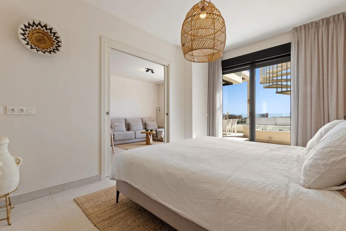 b65f463c-b462-4eed-b5ec-02e8cd824801