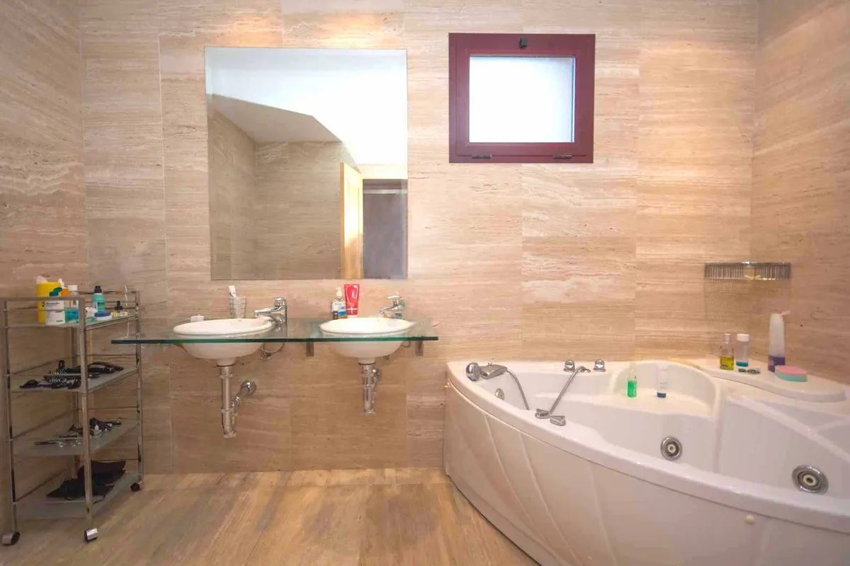 7fa83521-eb01-4c59-80a8-6379f1e4414f