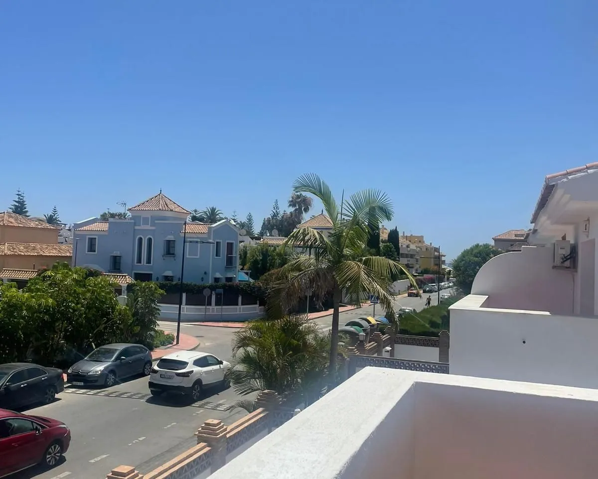 dfb927cf-1059-4e78-9734-cbef33daf618